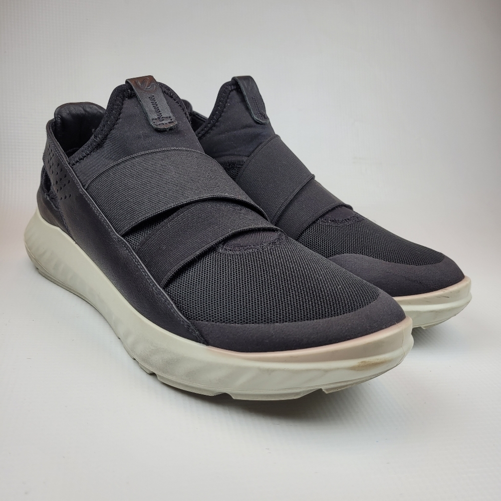 ECCO ST.1 LITE Women's Slip On Sneakers Black Size 9